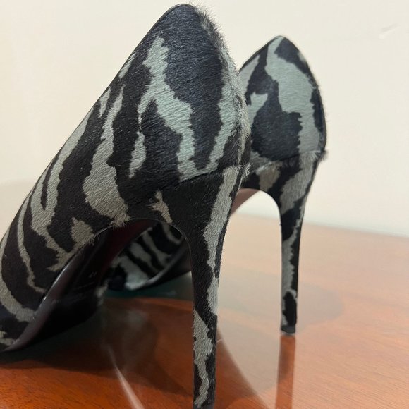 NIB Michael Kors Collection Gretel Tiger Calf Hair Pump - Picture 15 of 16